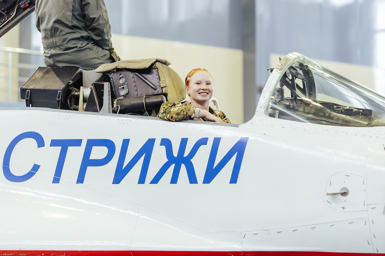 Аэродром и наземные службы